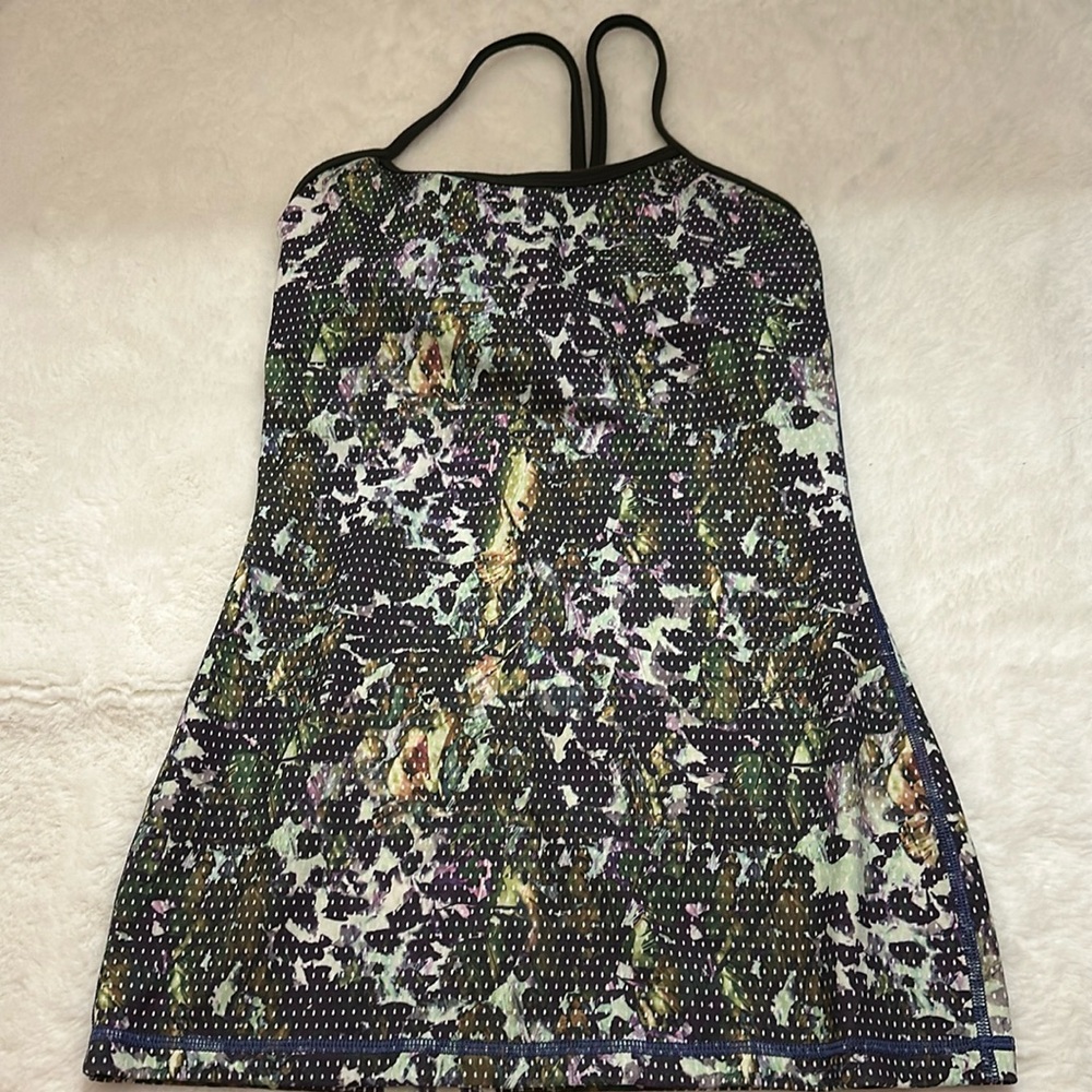 Lululemon size 4 tank floral